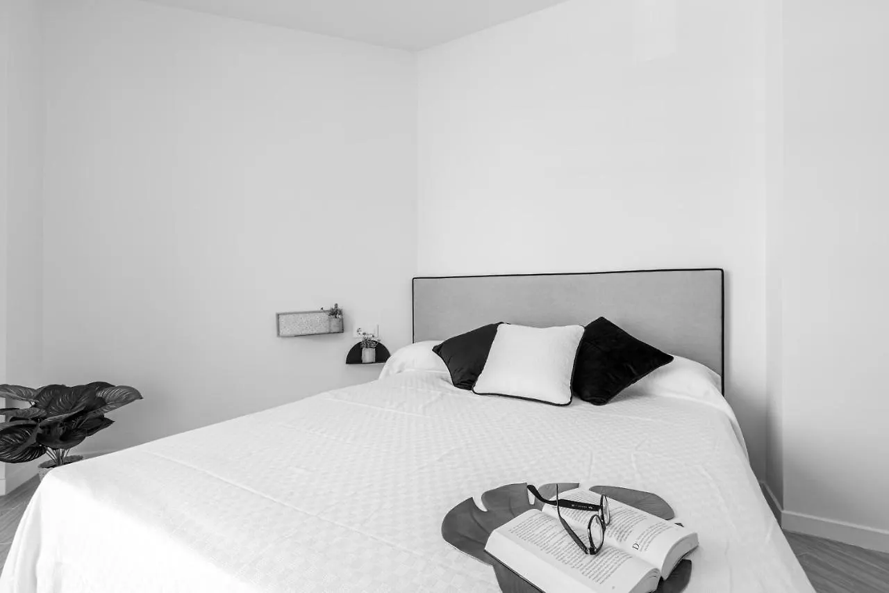 M A R I V E N T 01 Apartment Roses Spain
